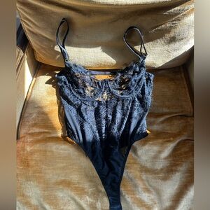 Black Lace Bodysuit ✨ size Small ✨ fashion nova new without tags